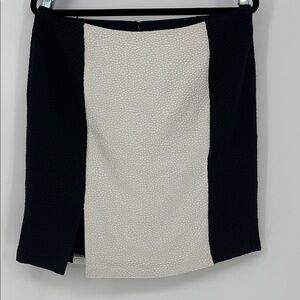 Kensie Black and Cream Pencil Skirt Women’s Large